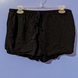 Flowy fabric shorts